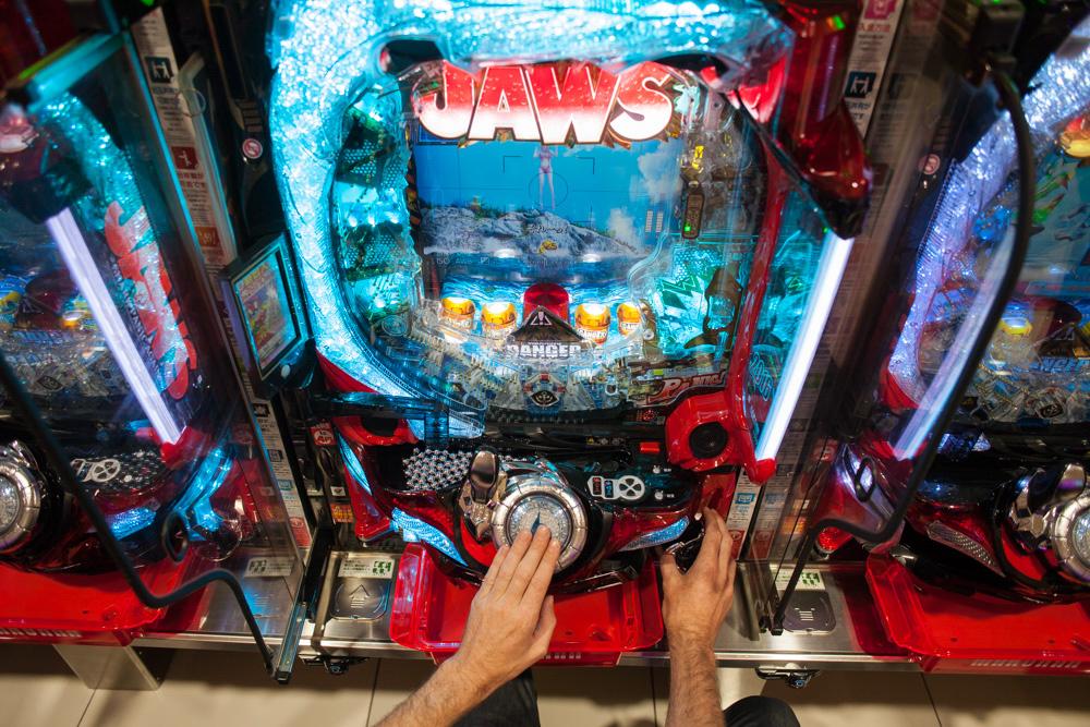 Maruhan Namba interior